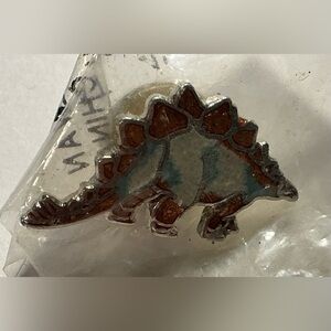 Collectible Enamel Stegosaurus Pin. Delight a Dinosaur Devotee! RARE MINT/NIP